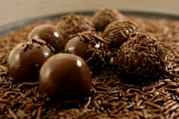 Brigadeiro para criança fazer, sem fogão