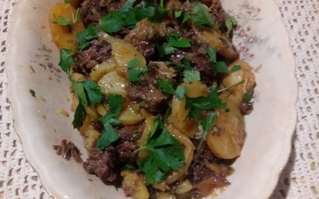 Acém com cerveja na panela de pressão