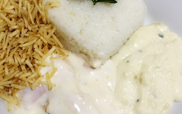 Frango suíço ao molho branco