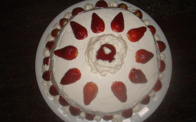 Torta de morango com chantilly