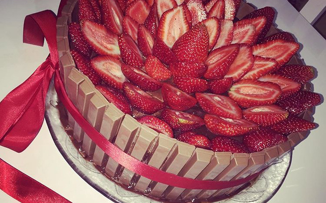 Cobertura para bolo kit-kat