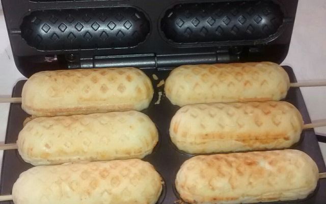 Pão de queijo no palito