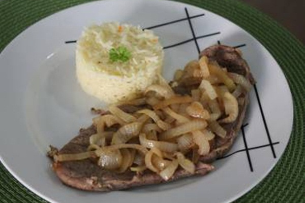 Bife acebolado do Ron de Parks and Recreation