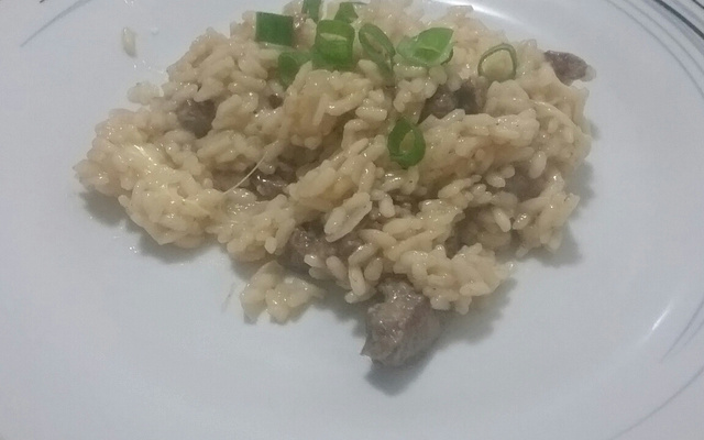 Risoto de filé mignon com queijo parmesão