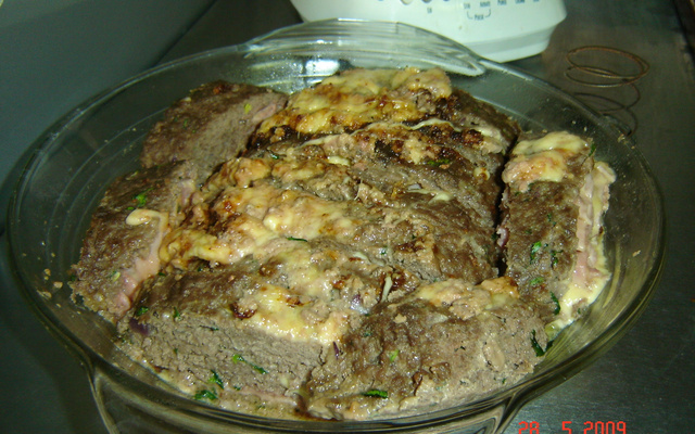 Rocambole de carne moída