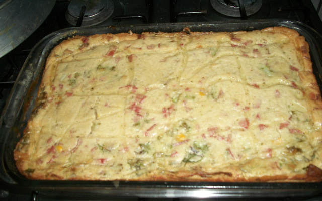 Torta salgada de sardinha