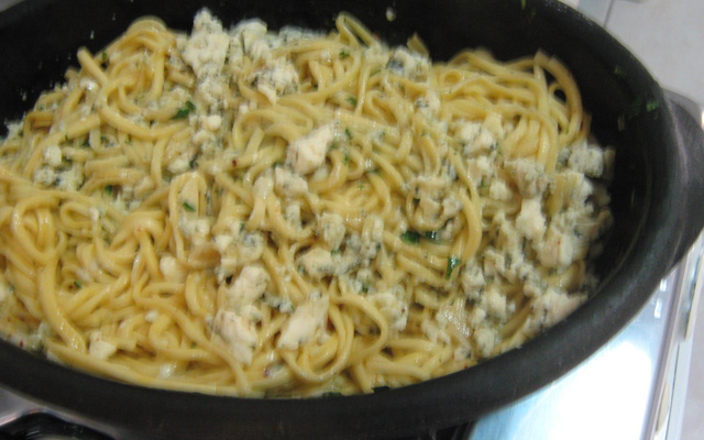 Macarrão alho e óleo à moda da casa