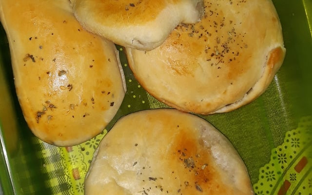 Massa fácil para esfirras, hambúrguer assado, pizza e enroladinhos assados