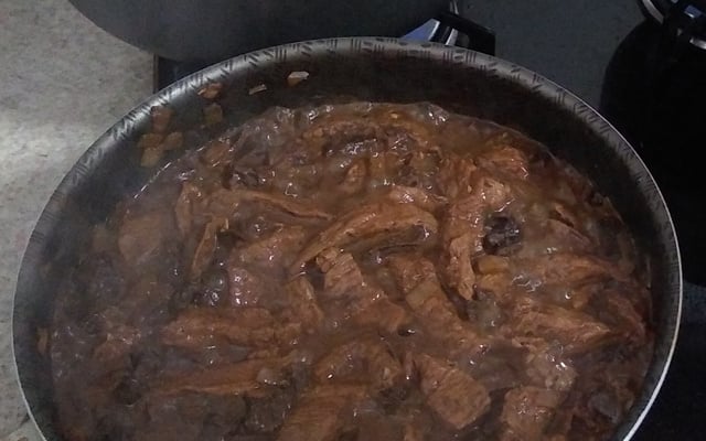 Carne ao molho funghi