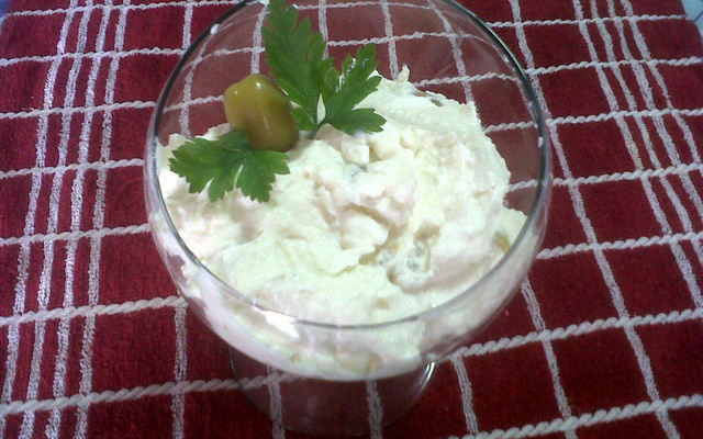 Pasta de Ricota com cebola e azeitona