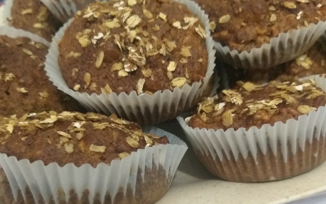 Muffins de aveia, canela e maçã