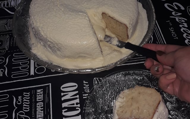 Bolo vulcão de leite em pó