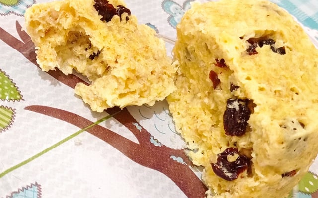 Bolo fit de banana de caneca