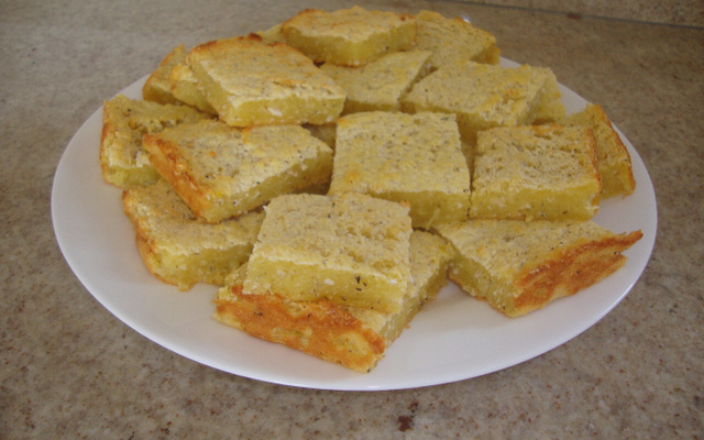 Bolo de mandioca simples