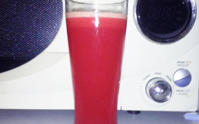 Suco de cenoura, beterraba, limão