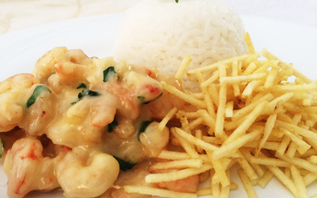 Camarão com requeijão