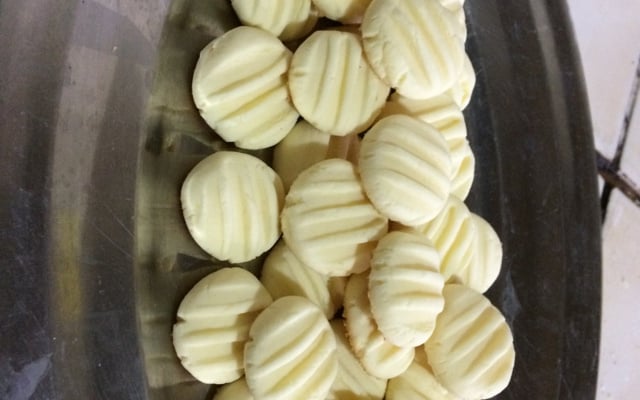 Biscoito amanteigado de leite condensado