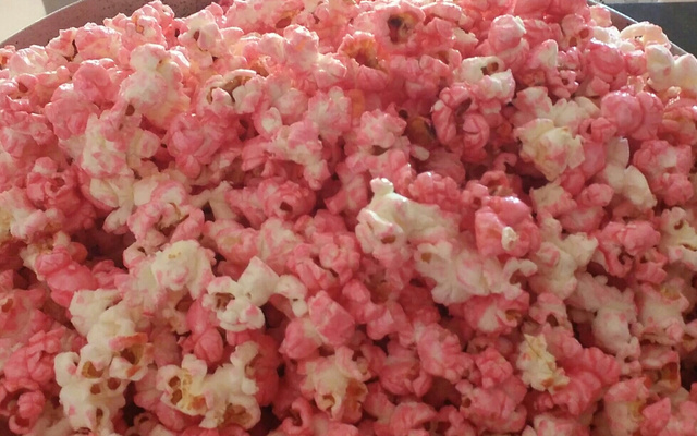 Pipoca doce colorida