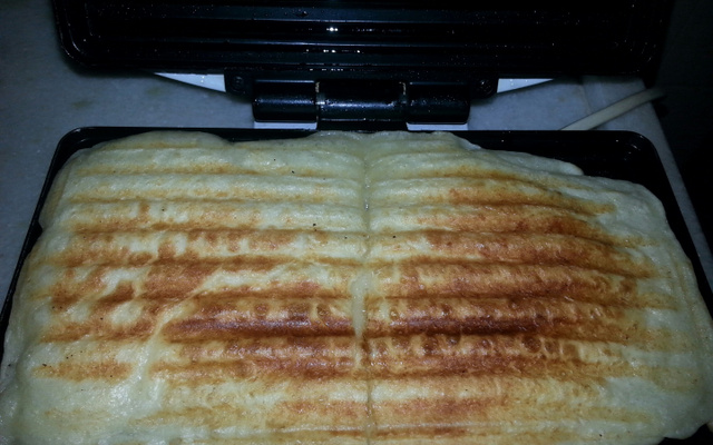 Pão de queijo de sanduicheira