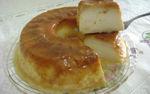 Pudim de pão com laranja do Pompom