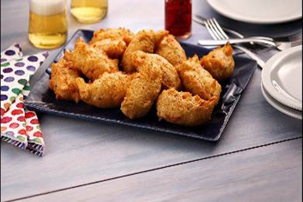 Bolinho de mandioca com atum