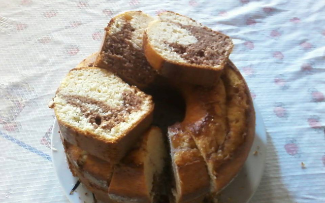 Bolo mesclado de chocolate