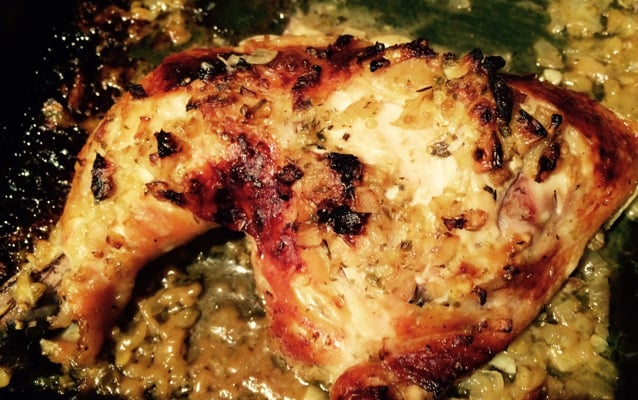 Frango assado na cerveja - chef Vitor Monteiro