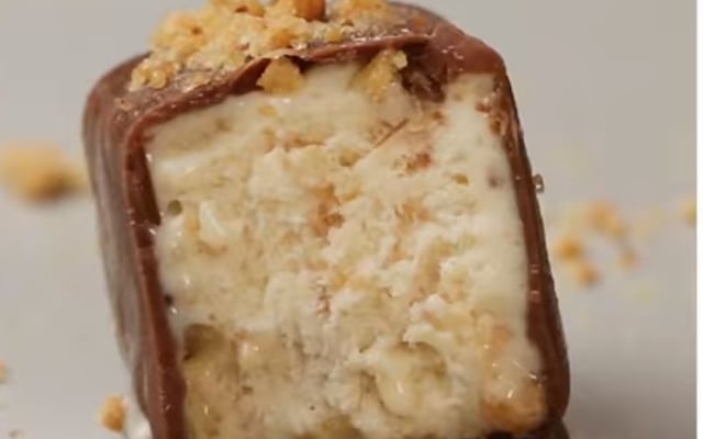 Bombom de sorvete de paçoca