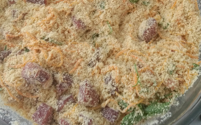 Farofa com cenoura ralada