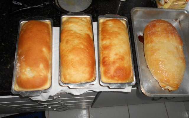 Pão caseiro com leite condensado