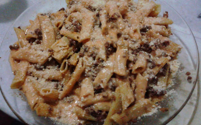 Penne ao molho cheddar