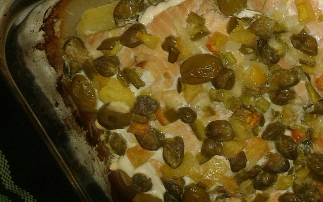 Salmão ao molho de maracujá