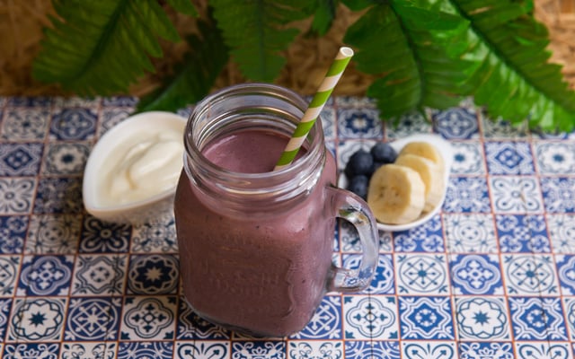 Shake de açaí com iogurte