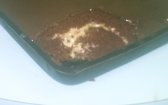 Bolo de chocolate com recheio de limão