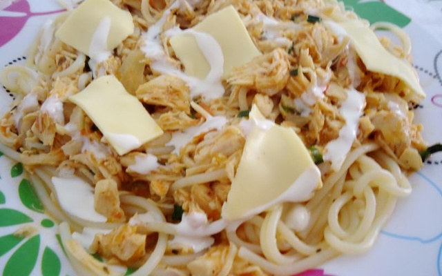 Macarrão com frango