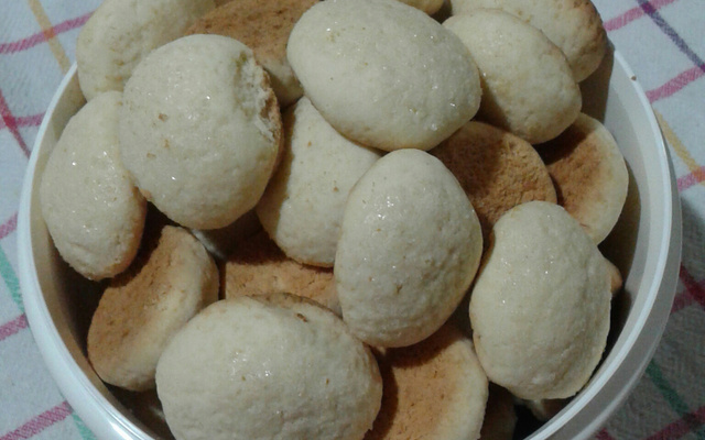 Biscoito de amido de milho amanteigado