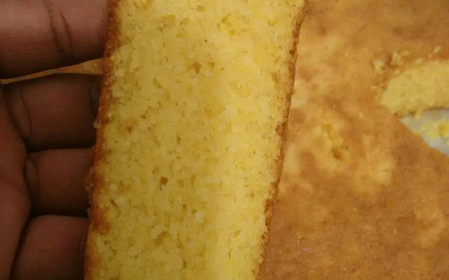 Bolo de fubá cozido