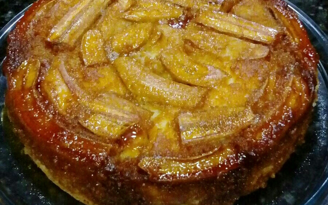 Torta de banana caramelizada diferente