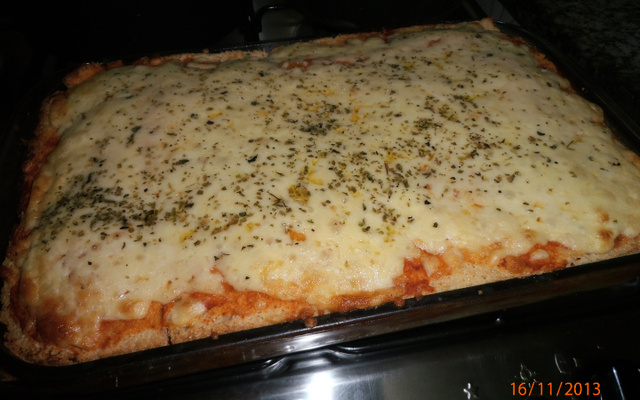 Torta de pão de forma com queijo e presunto