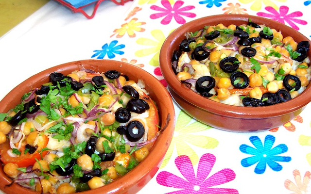 Bacalhau com grão de bico