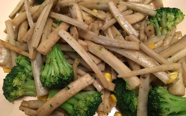 Raiz de bardana refogado