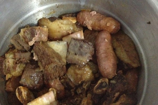 Costela com linguiça na panela de pressão