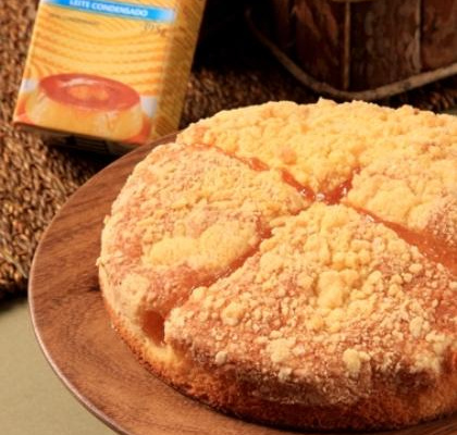 Cuca de maçã de amendoim