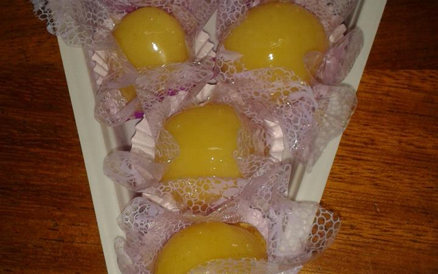 Bala de coco caramelizada (caramelada)