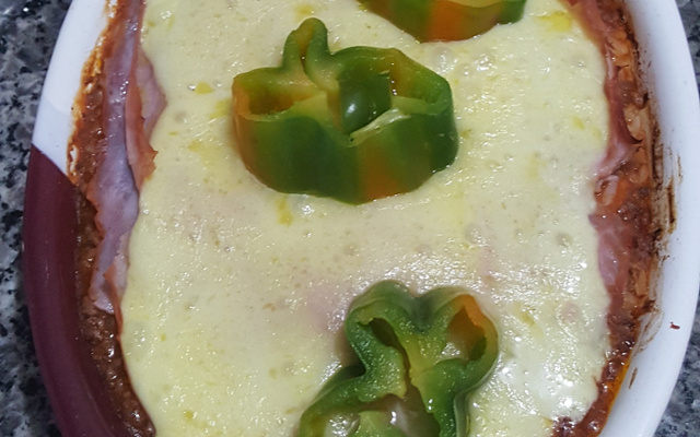 Arroz de forno com carne moída