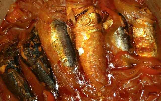 Sardinha na panela de pressão (igual as de lata do mercado)