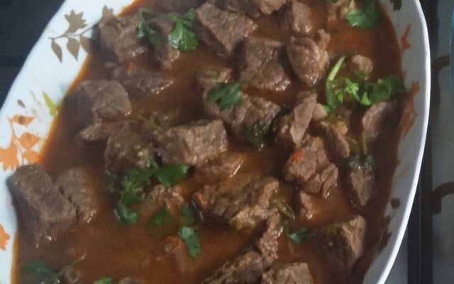 Ensopado de músculo com batata