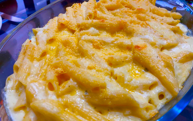 Macarrão com molho branco especial