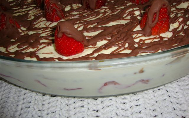 Sobremesa deliciosa de morango