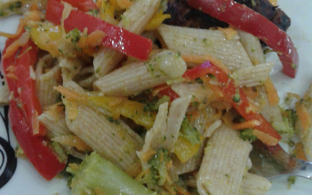 Macarrão com legumes